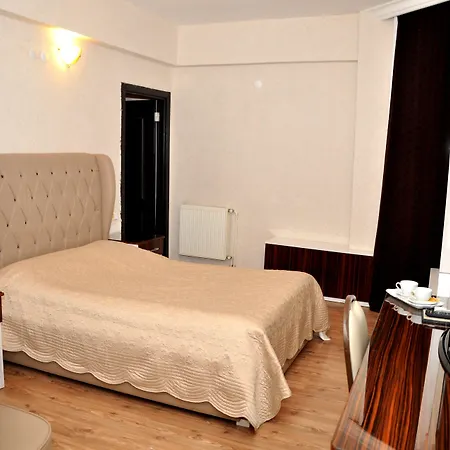 Hotel Grand Cinar 4*