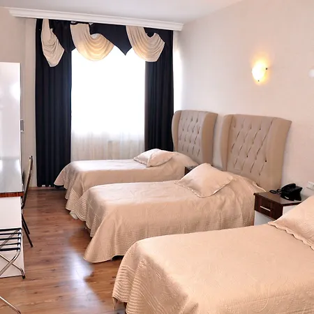 Grand Cinar קוטהיה