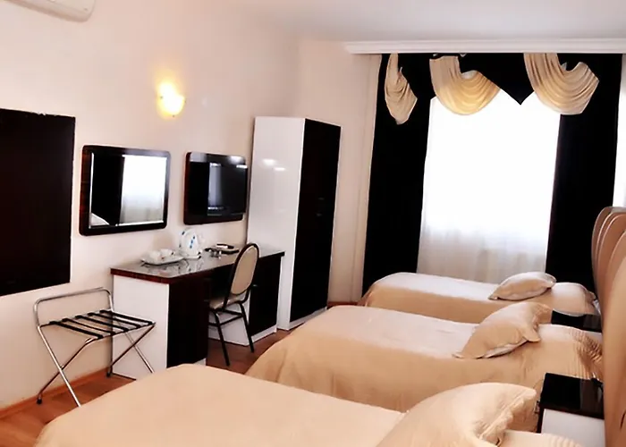 מלון Grand Cinar קוטהיה